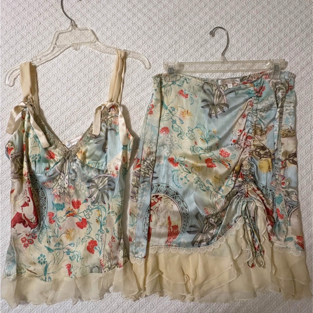 ⚡️FLASH SALE⚡️Y2K RARE Silk Floral Cami and Lacy Skirt Silk Set
